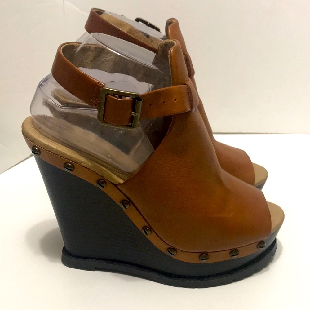 JESSICA SIMPSON PLATFORM SANDAL 8.5B
